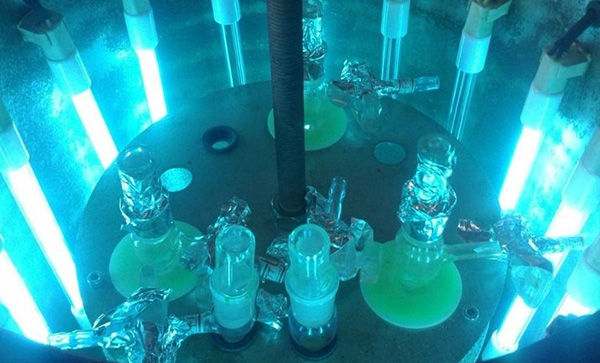 光固化涂料在光照射下發(fā)生的化學(xué)反應(yīng)基本定律。